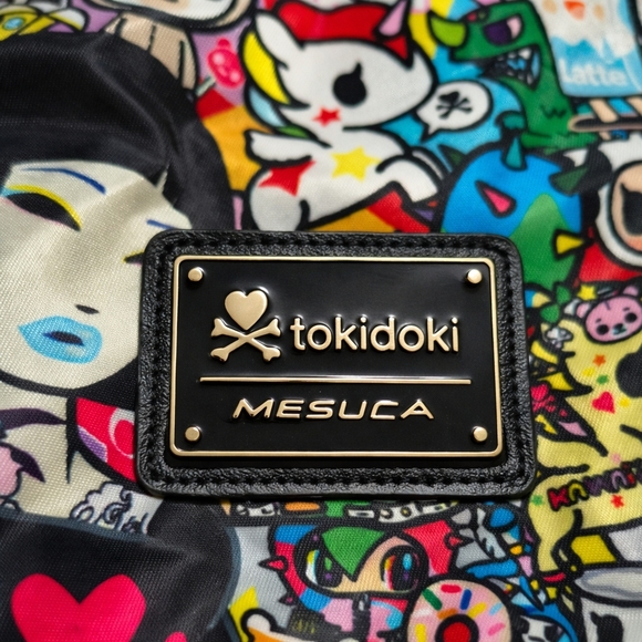 Tokidoki Mesuca Multi-Pocket Travel Tote Carry-on Bag NWT - Picture 3 of 9